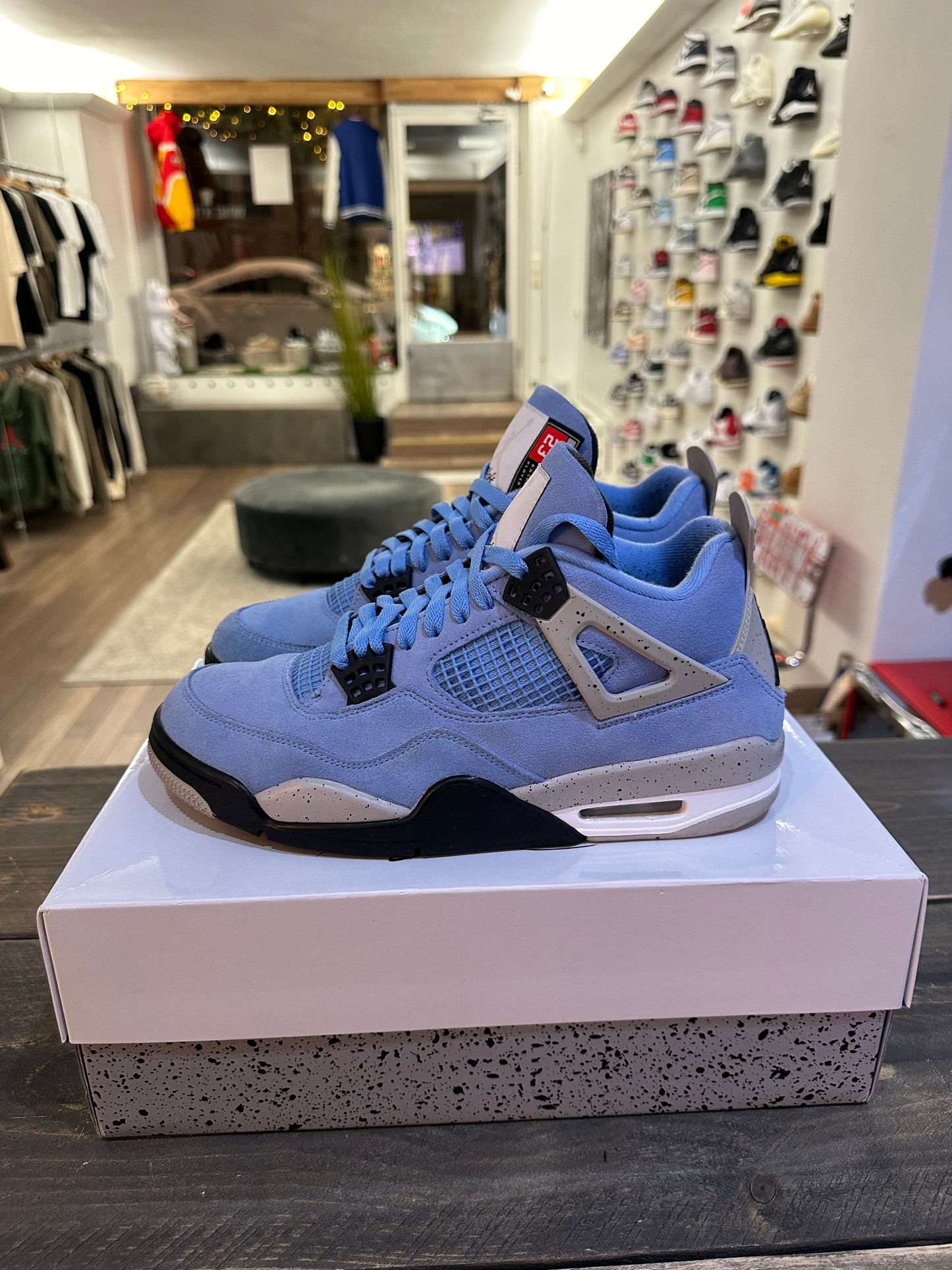 Jordan 4 Retro University Blue (Eu:42,5)