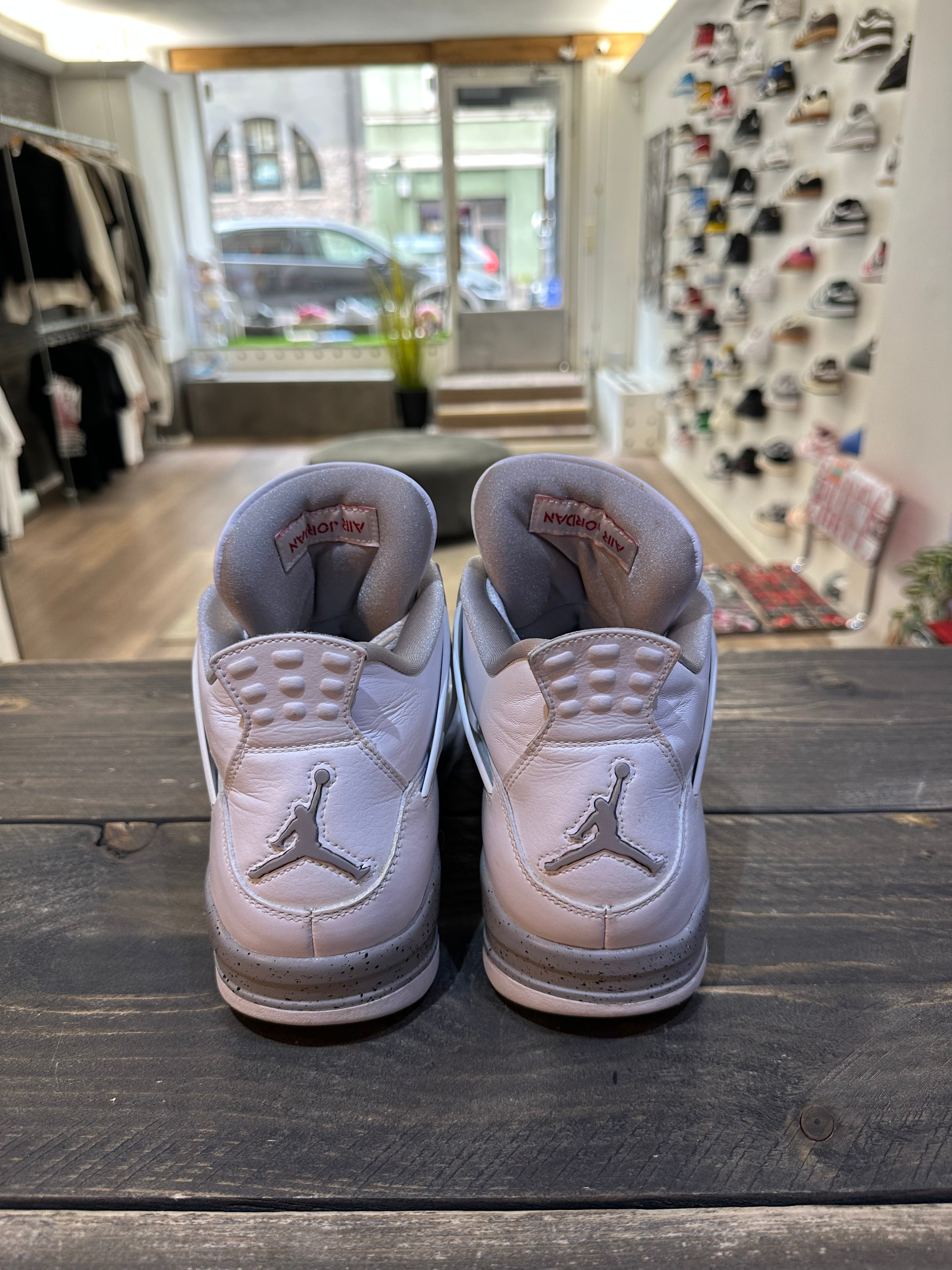 Jordan 4 Retro White Oreo (2021) (Eu: 44.5)
