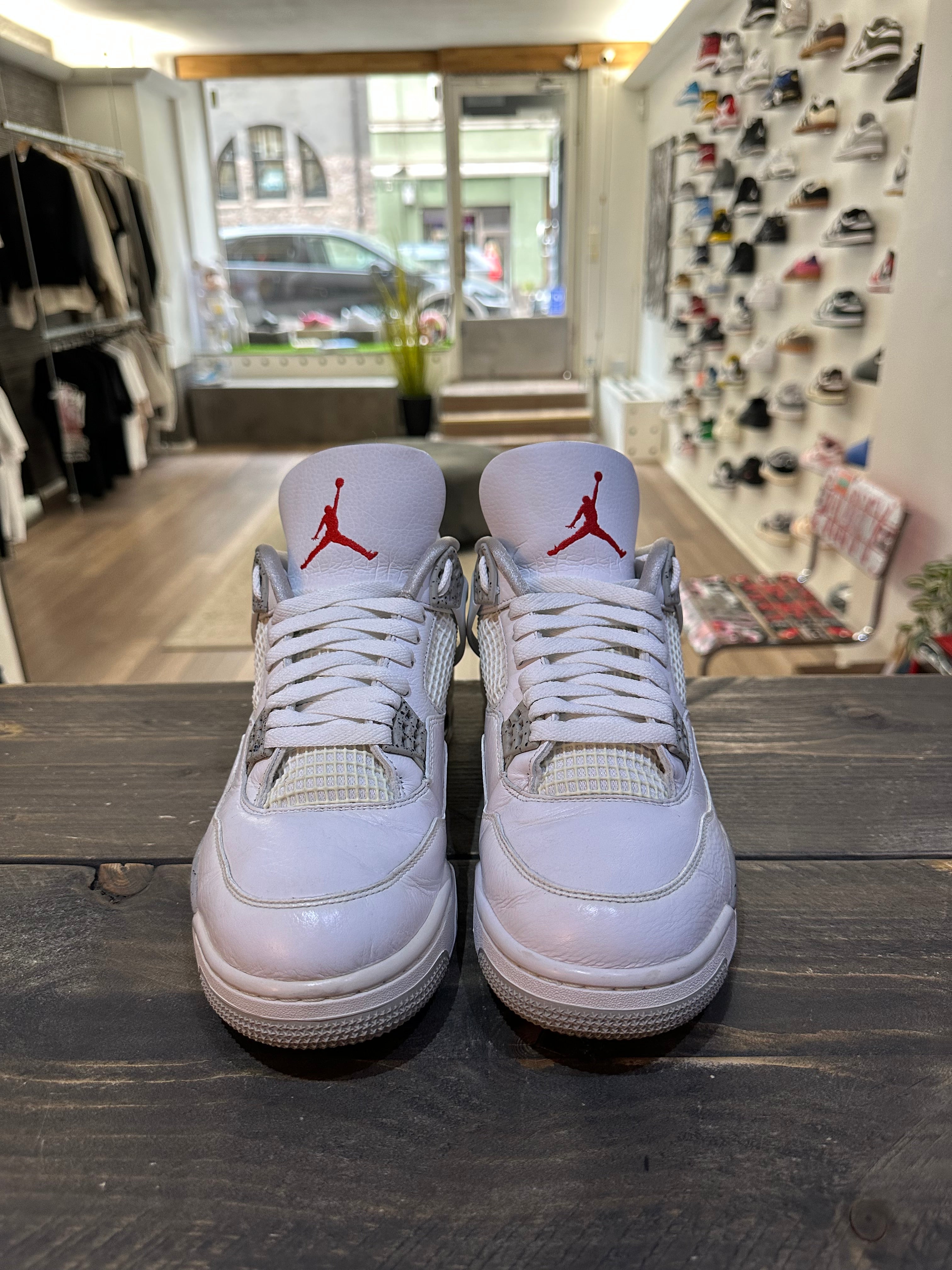 Jordan 4 Retro White Oreo (2021) (Eu: 44.5)