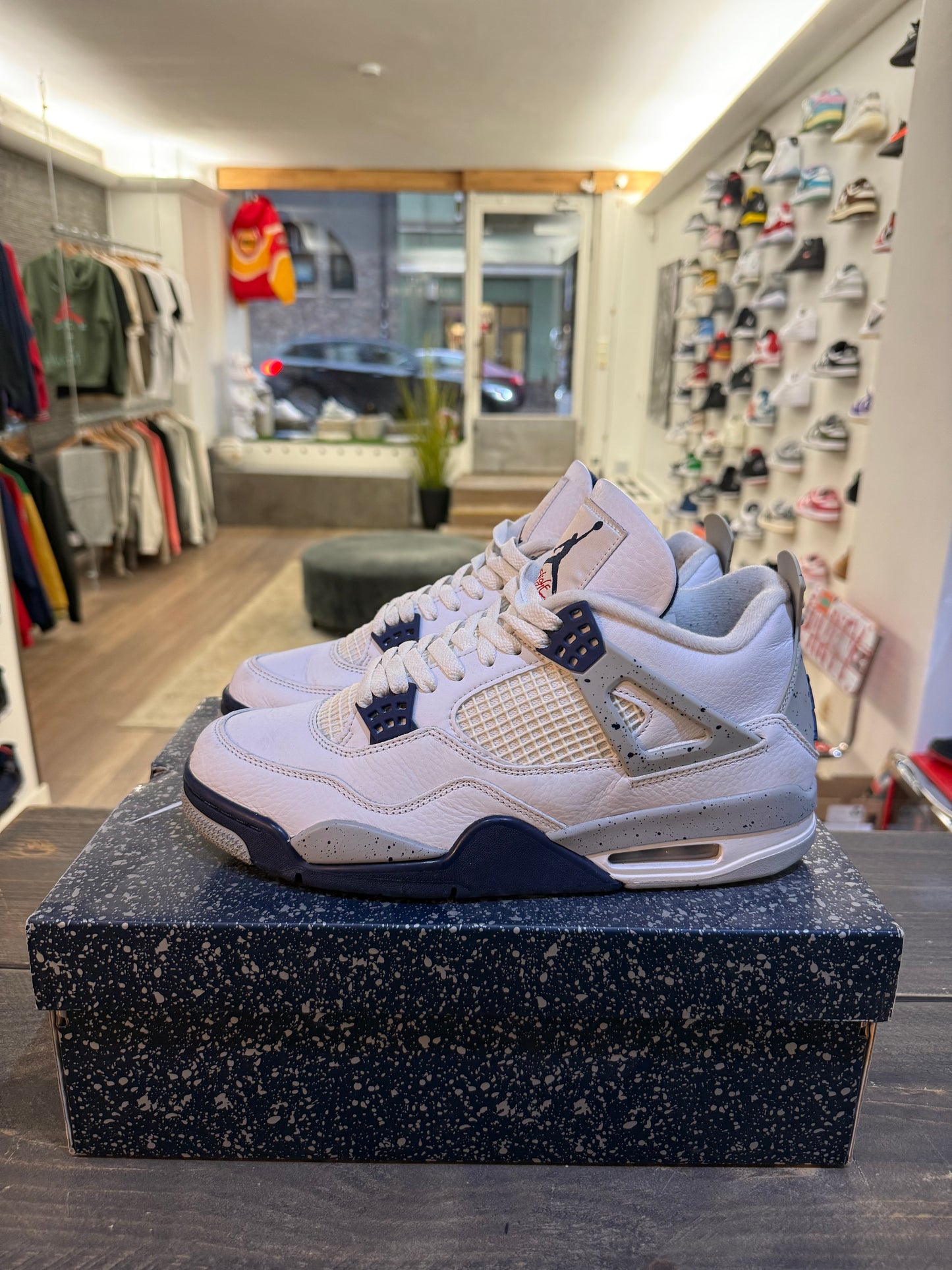 Jordan 4 Retro Midnight Navy (Eu:44)