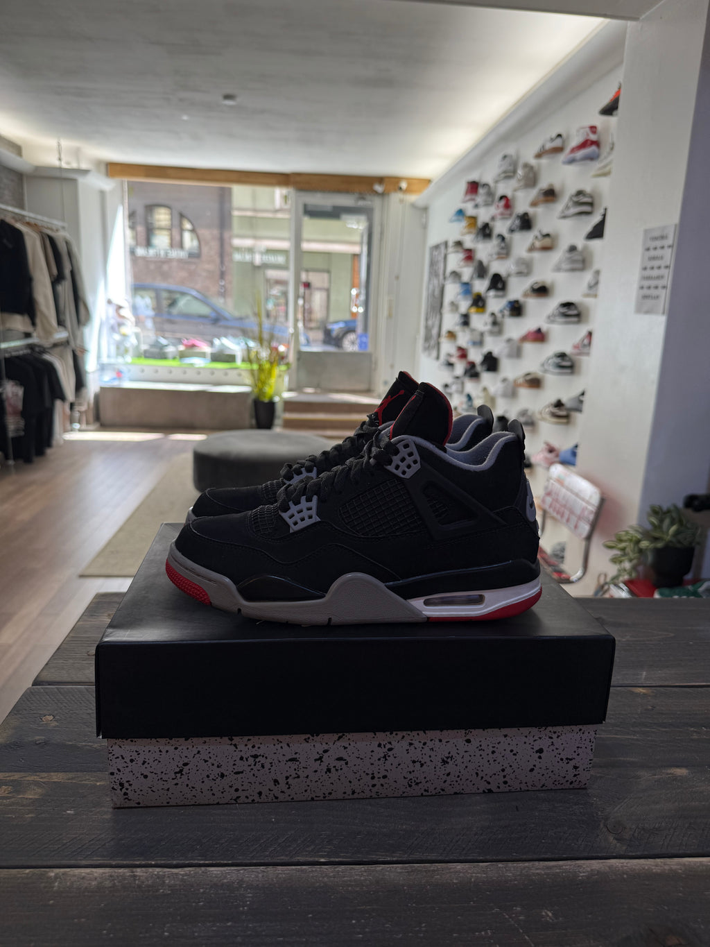 Jordan 4 Bred 2019 (Eu: 40.5)