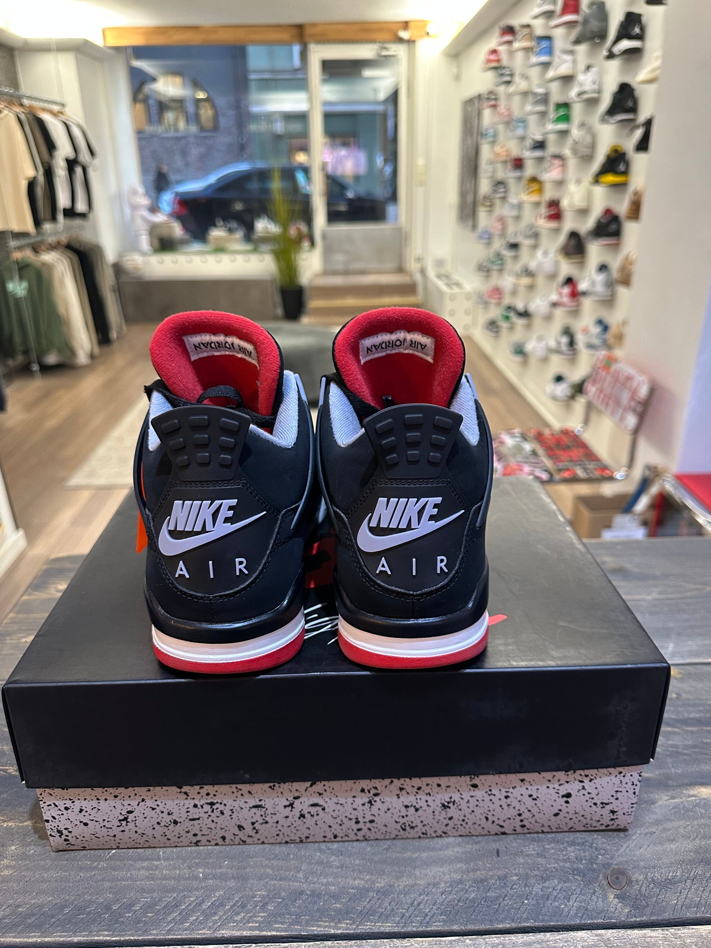 Jordan 4 Retro Bred (2019) (Eu:42)