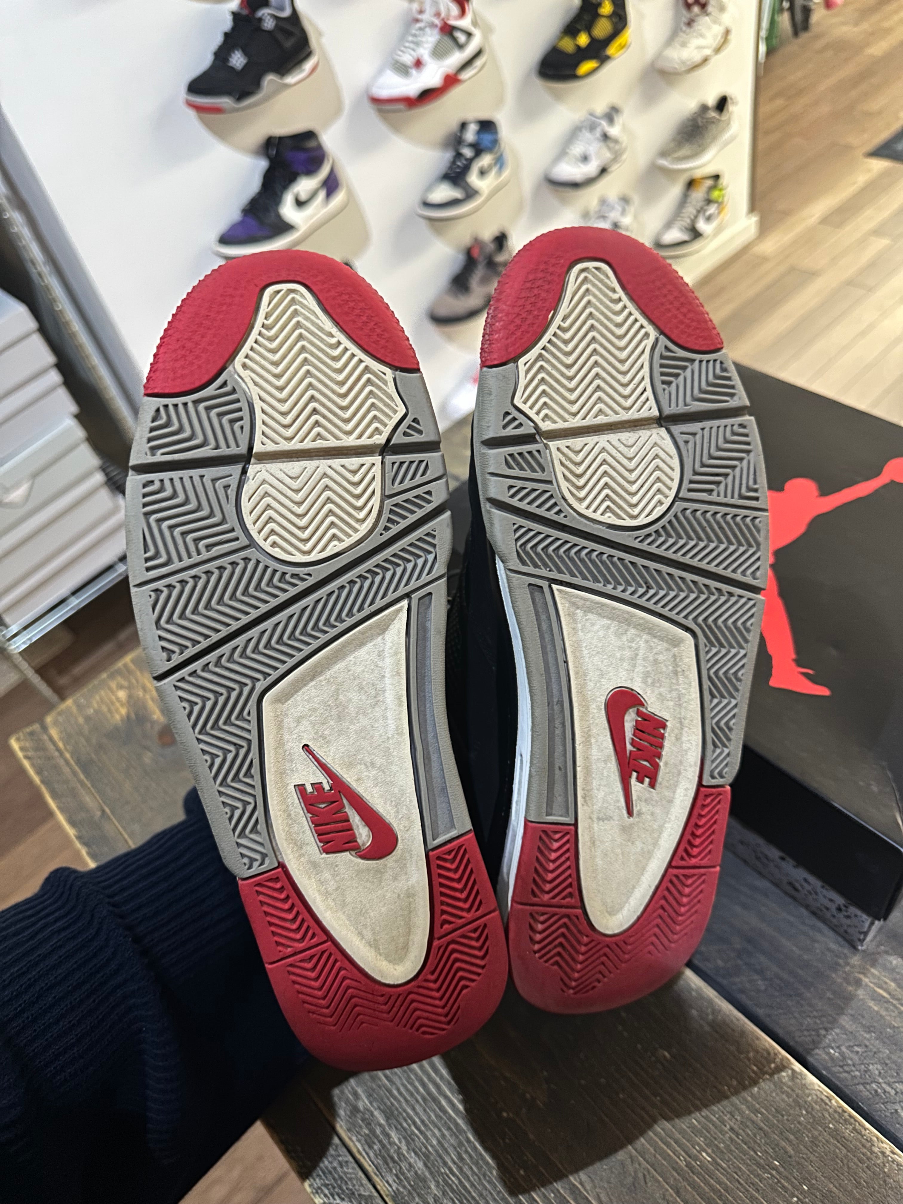 Jordan 4 Bred 2019 (Eu: 46)