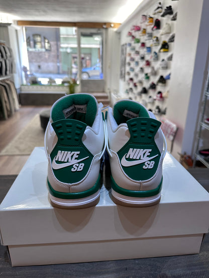 Jordan 4 Retro SB Pine Green (Eu: 44.5)