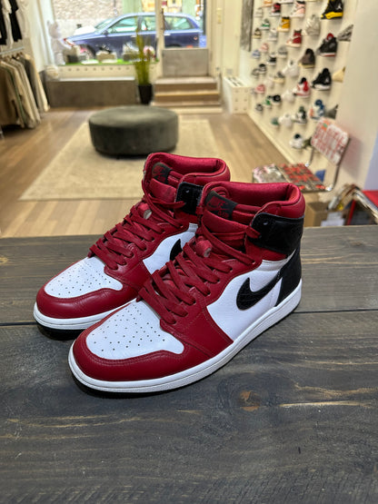 Jordan 1 Retro High Satin Snake Chicago (Eu:40.5)