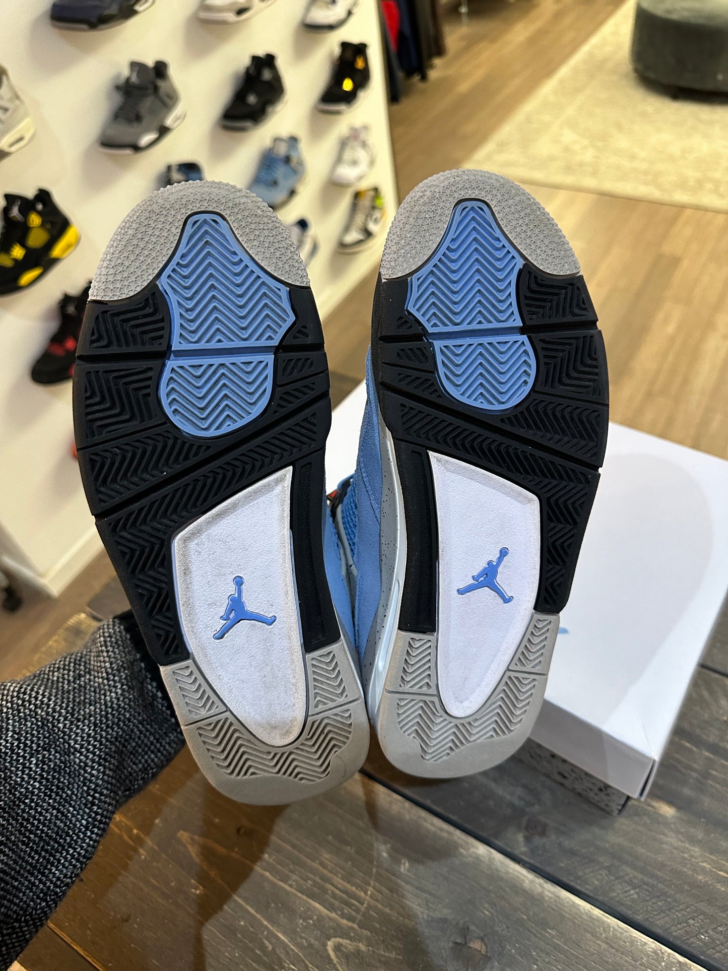 Jordan 4 Retro University Blue (Eu:42,5)