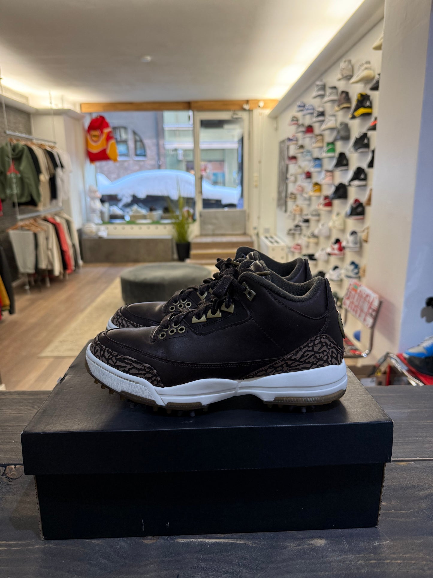 Jordan 3 Retro Golf Brown (Eu: 41)