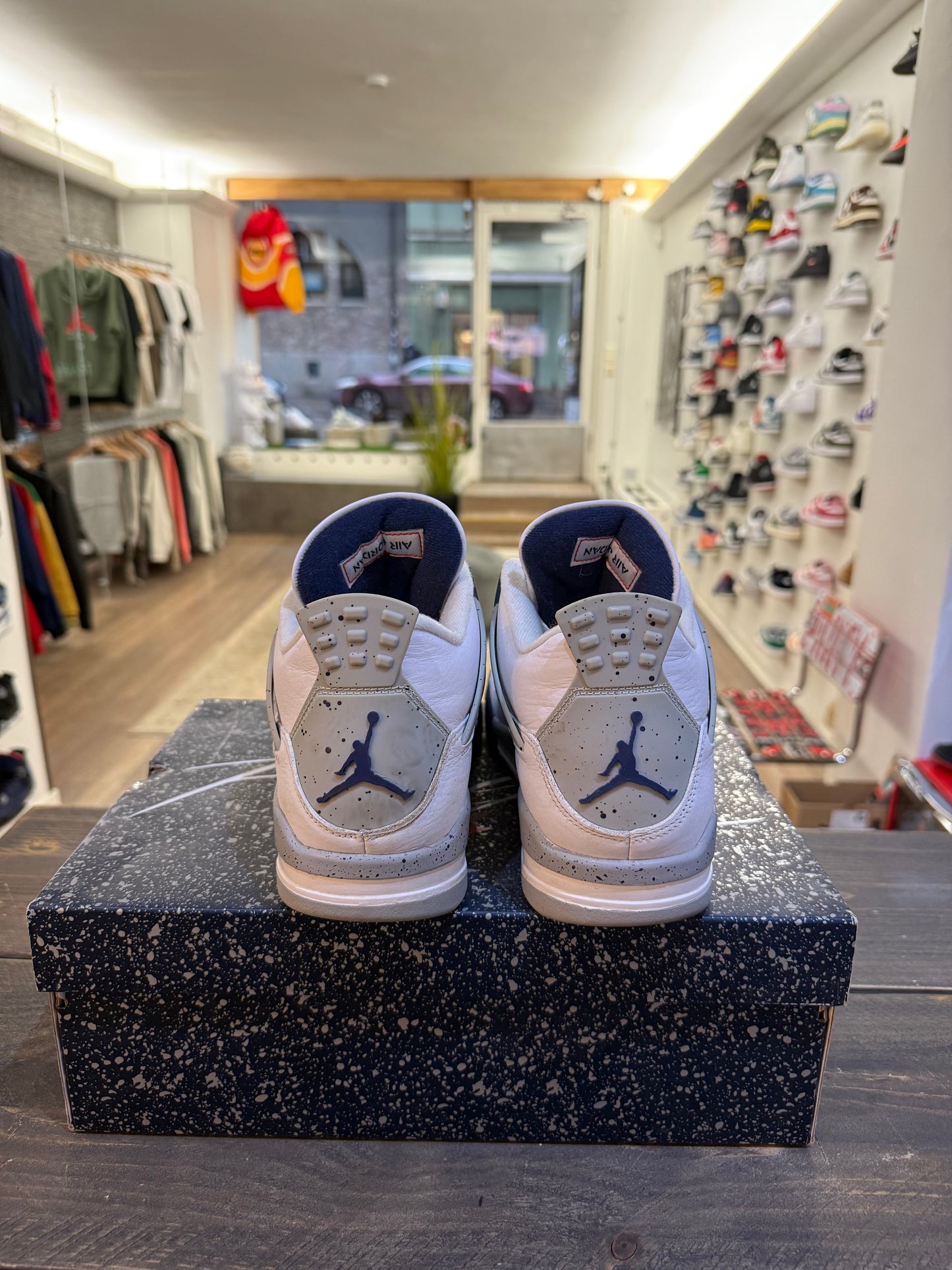 Jordan 4 Retro Midnight Navy (Eu:44)