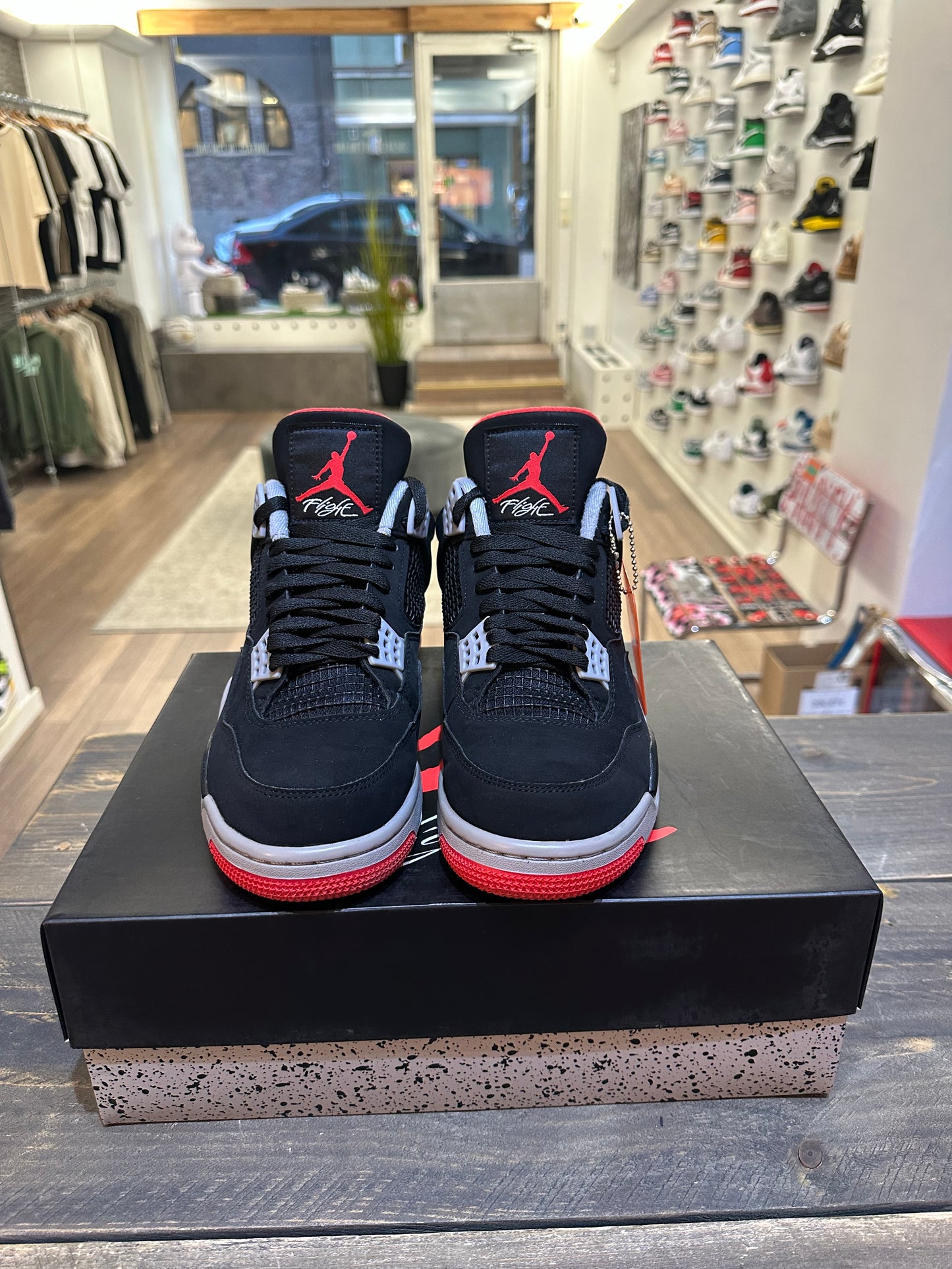 Jordan 4 Retro Bred (2019) (Eu:42)