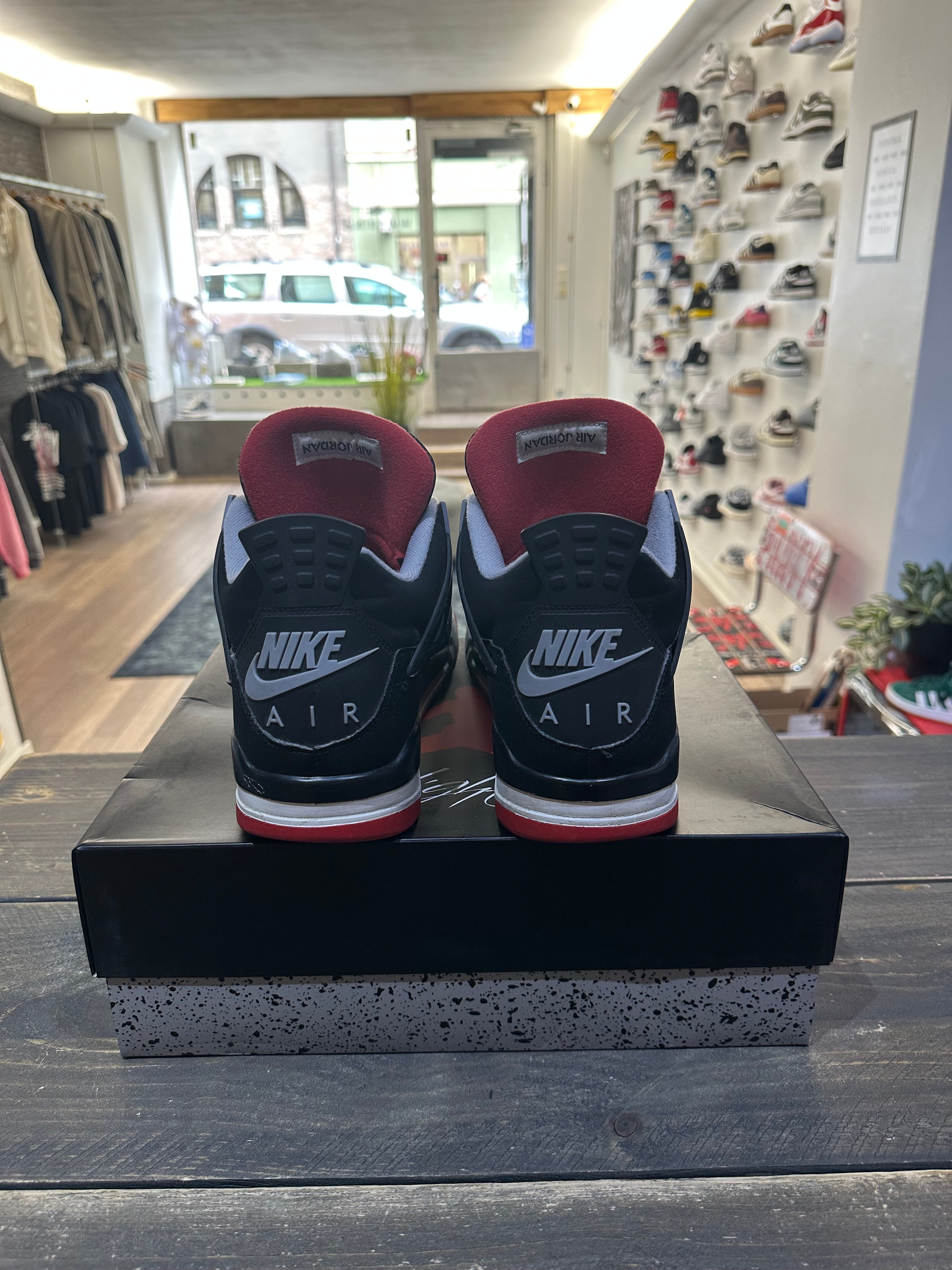 Jordan 4 Bred 2019 (Eu: 46)