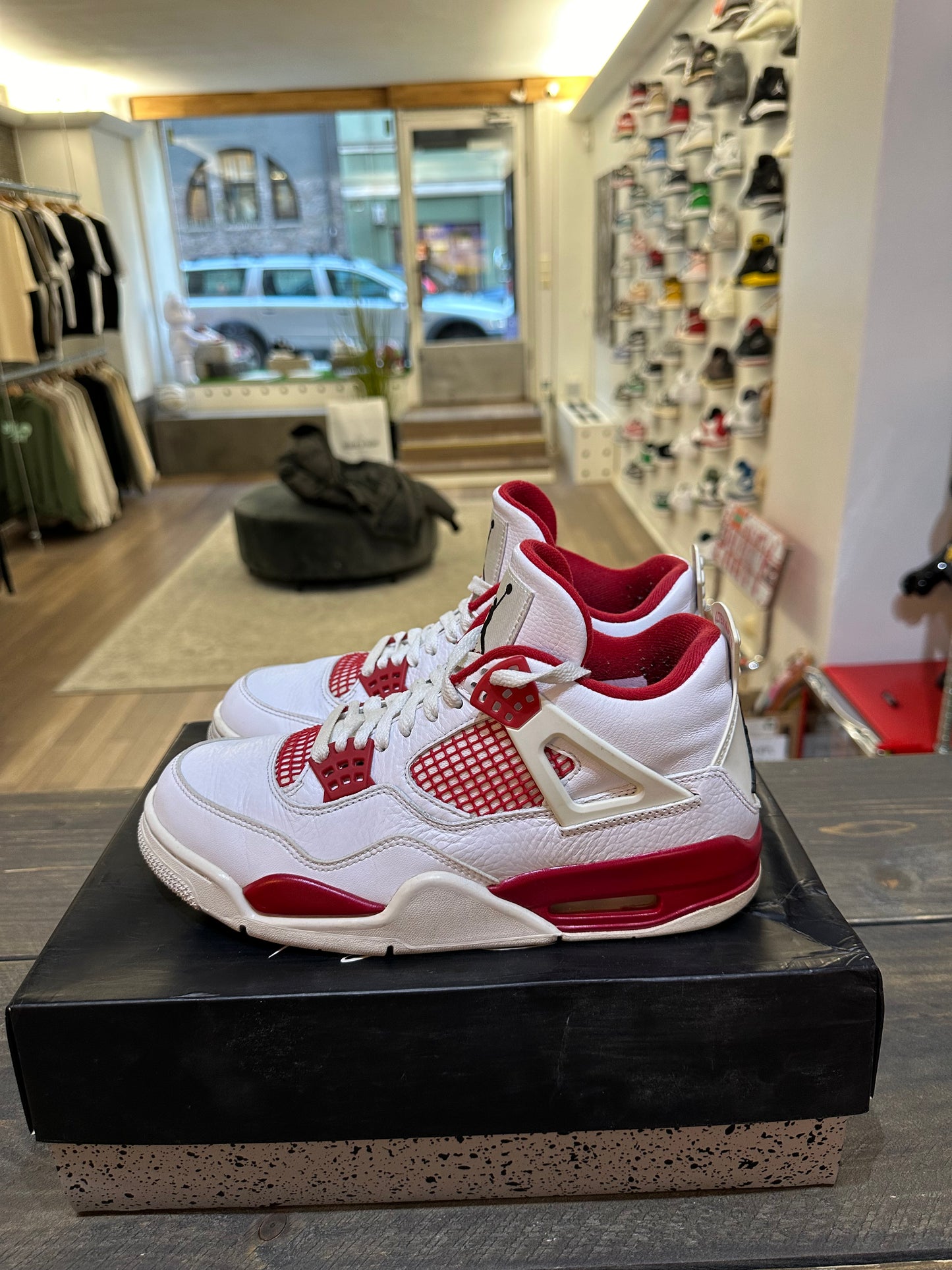 Jordan 4 Retro Alternate 89 (Eu: 41)