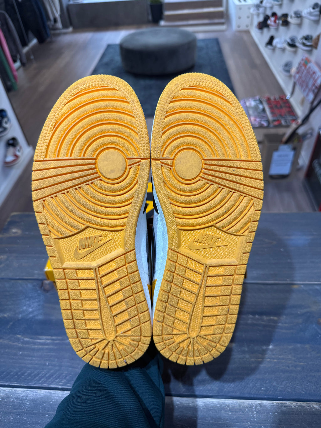 Jordan 1 Retro High OG Yellow Toe (Eu:47.5)