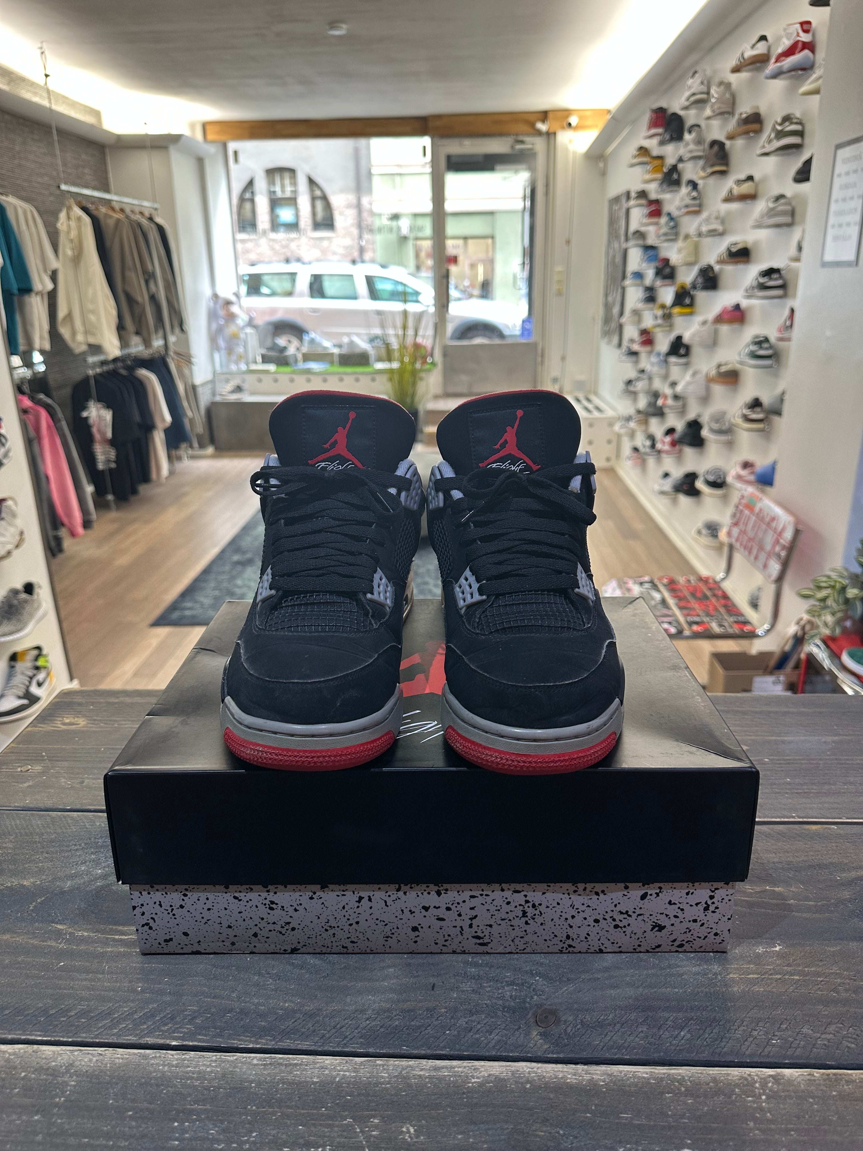 Jordan 4 Bred 2019 (Eu: 46)