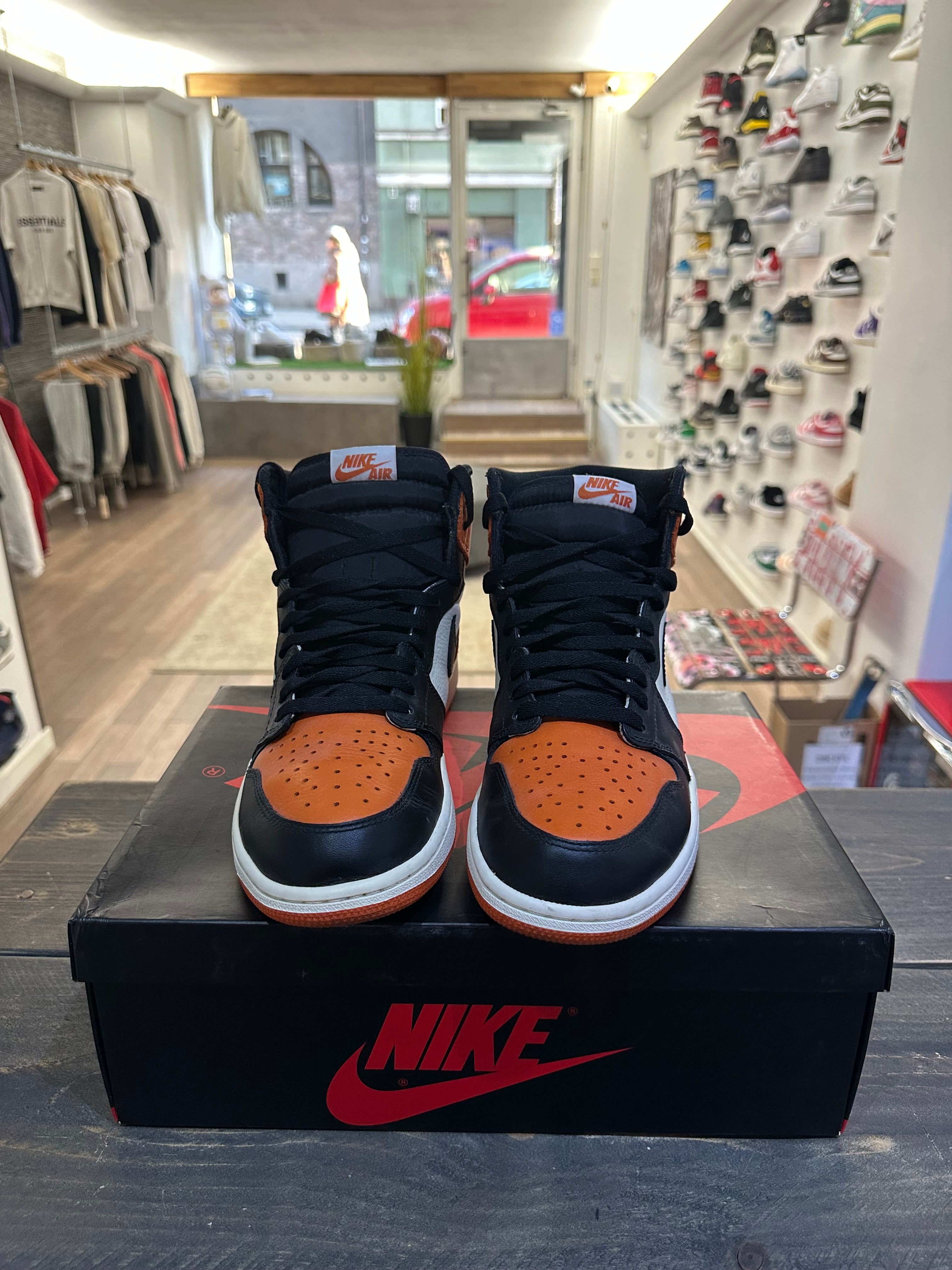 Jordan 1 Retro Shattered Backboard (Eu: 44.5)