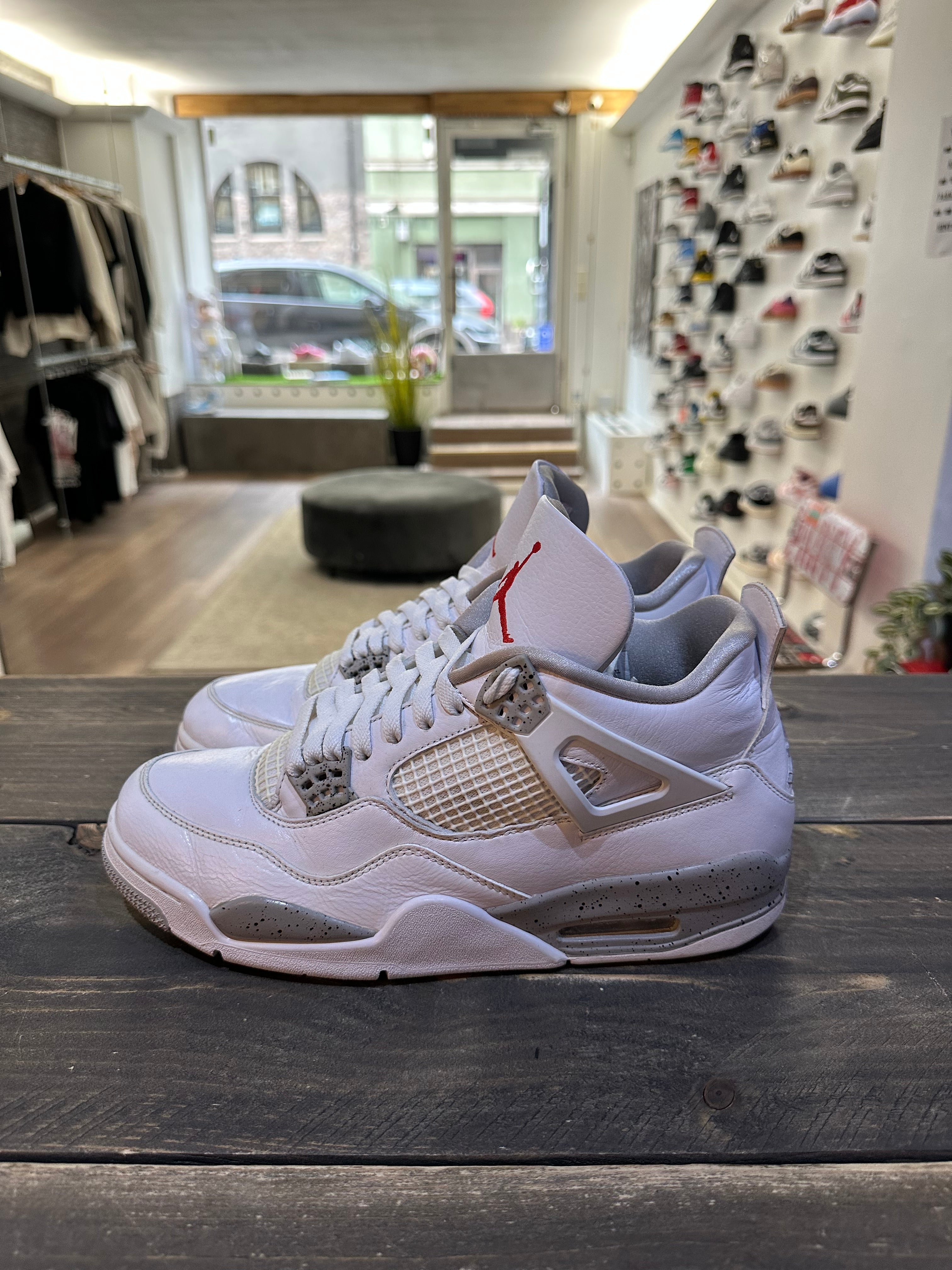 Jordan 4 Retro White Oreo (2021) (Eu: 44.5)