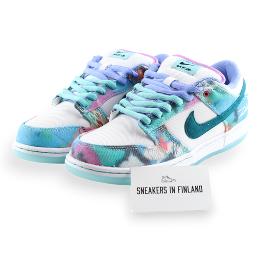 Nike SB Dunk Low Futura Laboratories Bleached Aqua