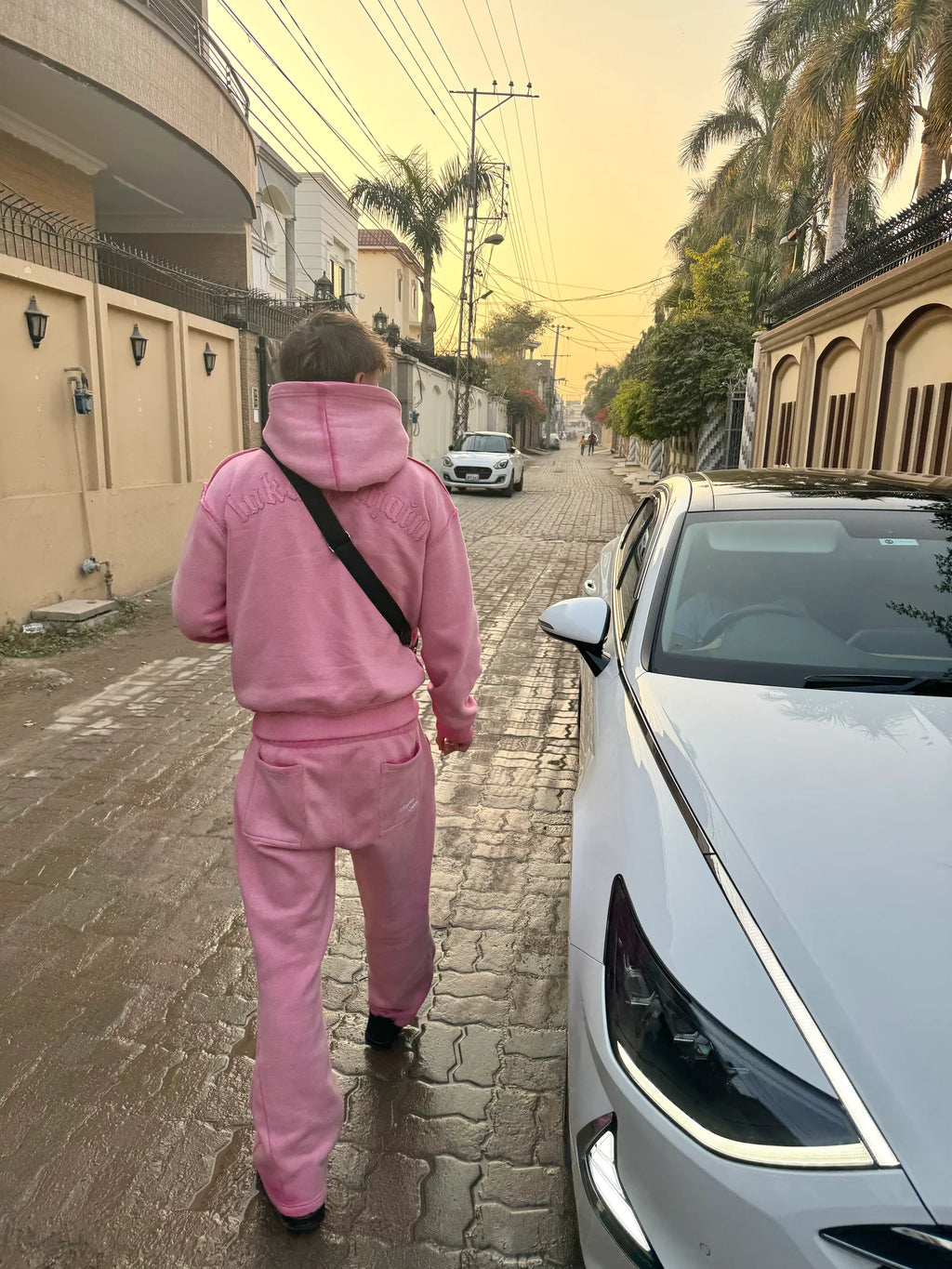 LUKAMACHAIN Flared Jogger Pink
