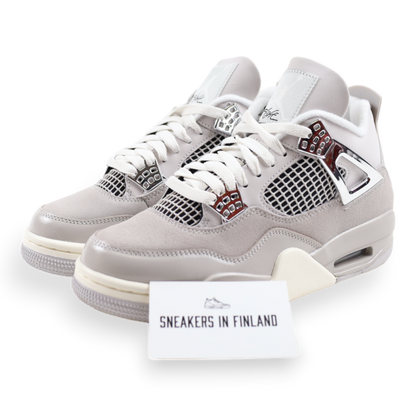 Jordan 4 Retro Frozen Moments (W)